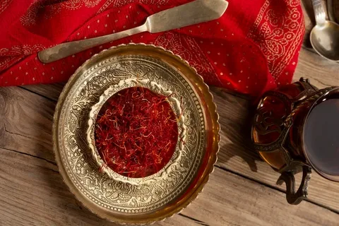 تصویر 3 از زعفران پنج گرمی قائنات اصل و فاقد نا خالصی